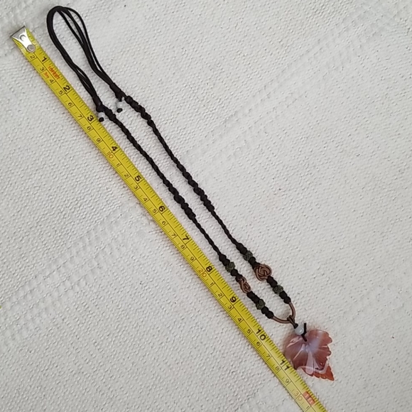 🔥3/$15 Brown jade leaf necklace - Picture 3 of 4